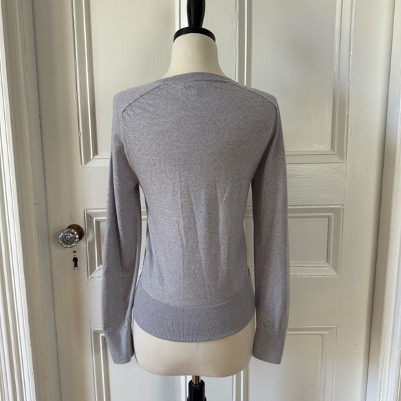 Banana Republic Women’s Camel Gray Contrast Women's Merino Wool Sweater Small P - Picture 4 of 11